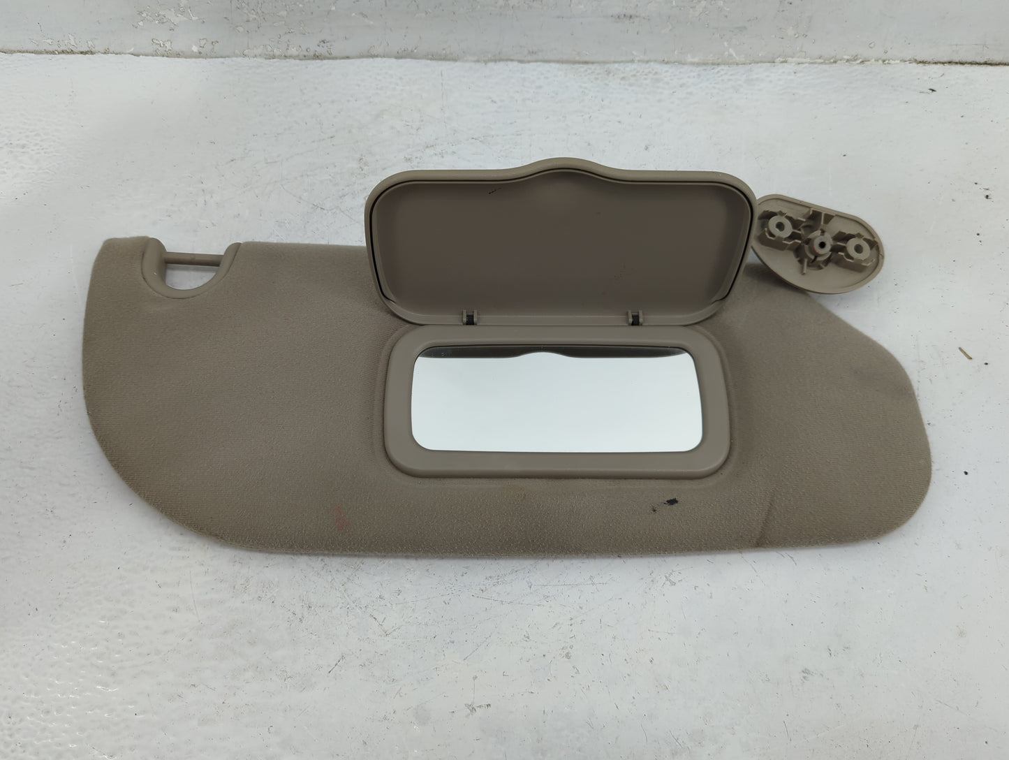 2006-2009 Ford Explorer Sun Visor Shade Replacement Passenger Right Mirror Fits Fits 2006 2007 2008 2009 OEM Used Auto Parts