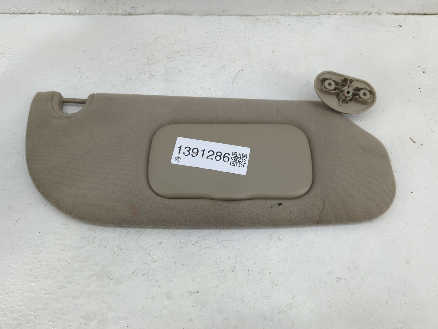 2006-2009 Ford Explorer Sun Visor Shade Replacement Passenger Right Mirror Fits Fits 2006 2007 2008 2009 OEM Used Auto Parts
