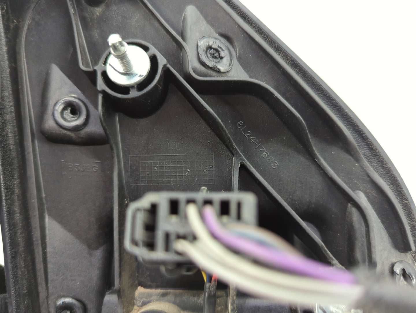 2006-2010 Ford Explorer Driver Side View Mirror - Left Door Mirror OEM Used - Oemusedautoparts1.com