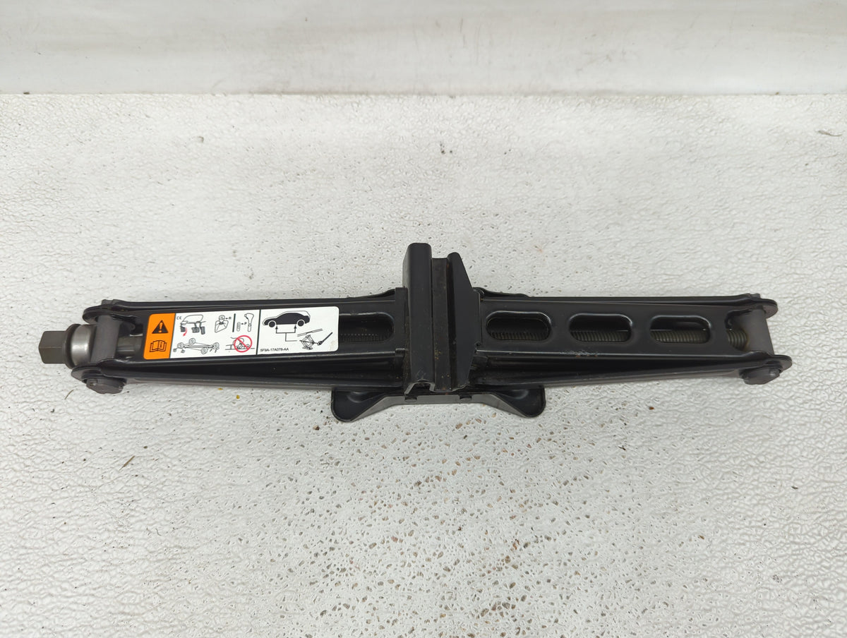 2007 Ford Explorer Spare Scissor Car Jack 1415793 - Oemusedautoparts1.com