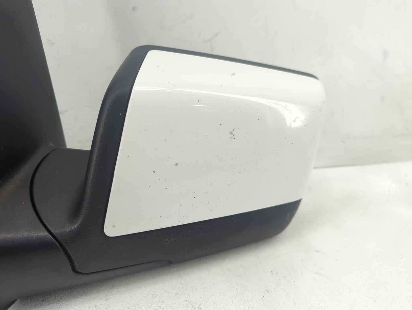 2006-2010 Ford Explorer Driver Side View Mirror - Left Door Mirror OEM Used - Oemusedautoparts1.com