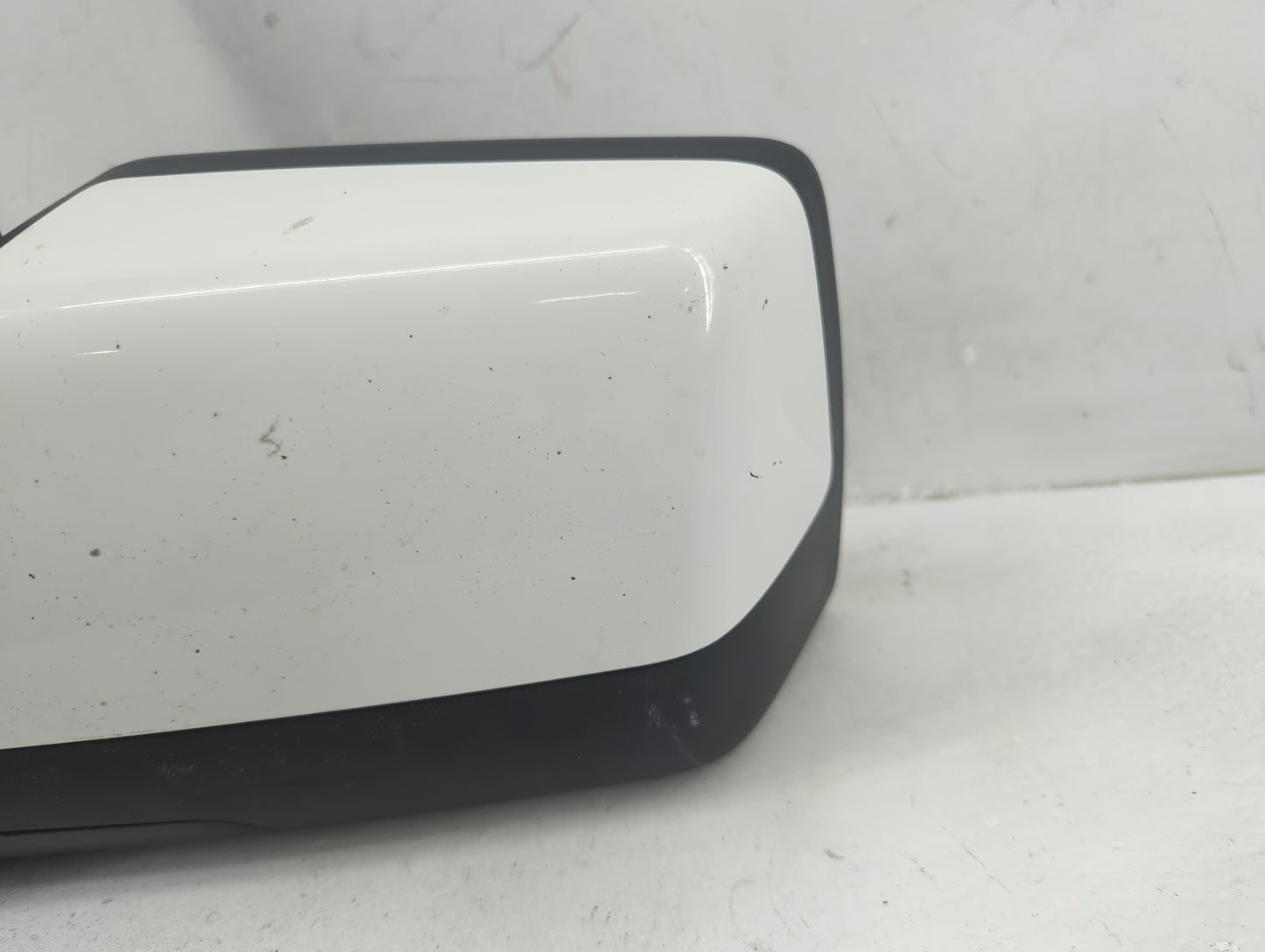 2006-2010 Ford Explorer Driver Side View Mirror - Left Door Mirror OEM Used - Oemusedautoparts1.com