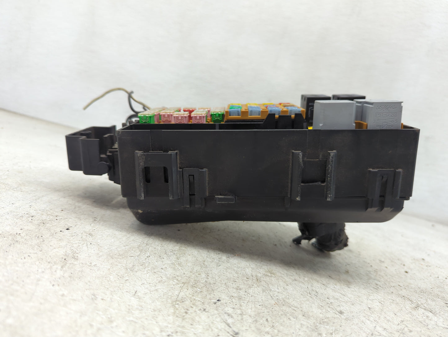2002-2010 Ford Explorer Fusebox Fuse Box Panel Relay Module P/N:GL2T-14A003-BA Fits OEM Used Auto Parts - Oemusedautoparts1.