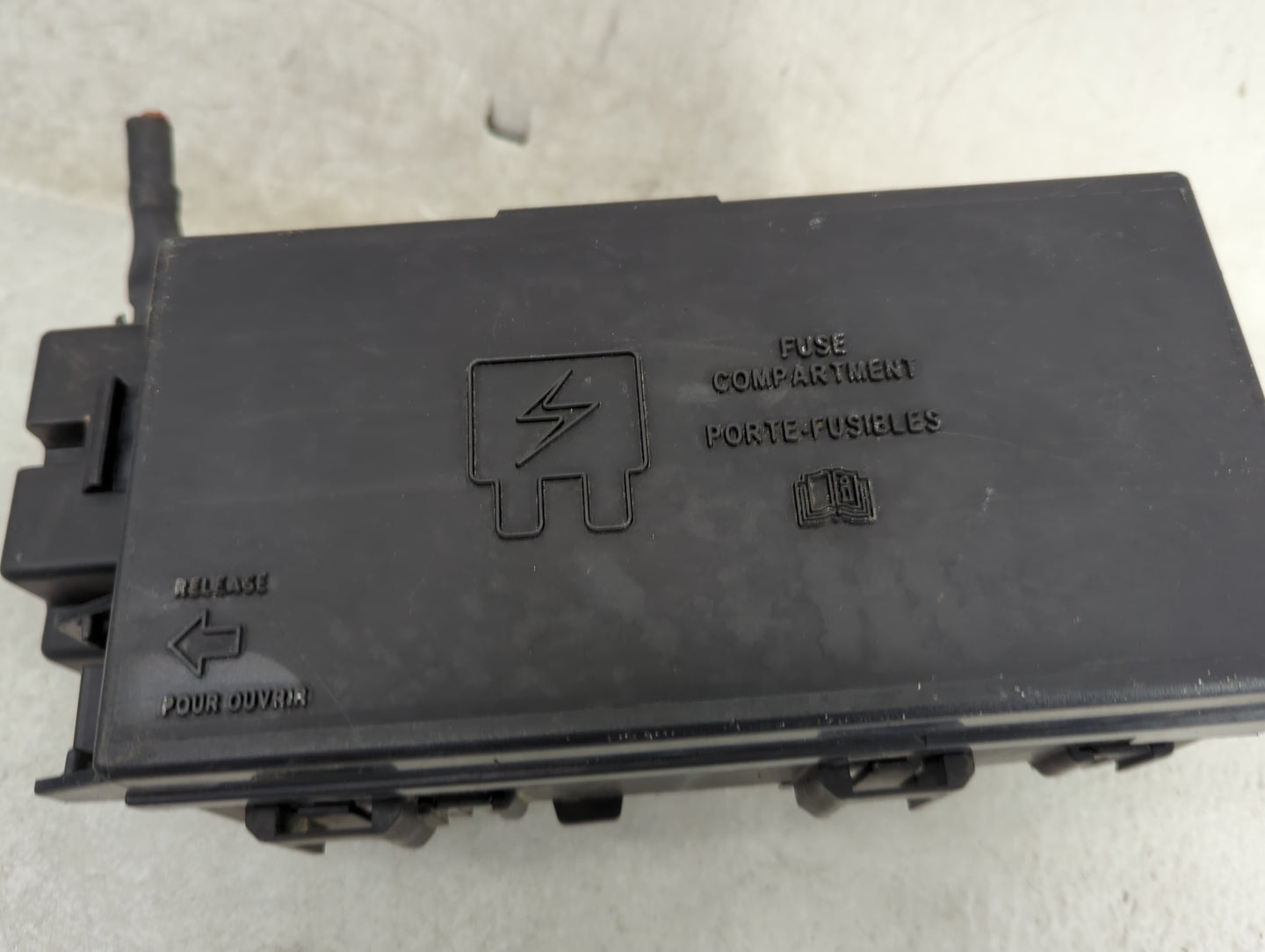 2002-2010 Ford Explorer Fusebox Fuse Box Panel Relay Module P/N:2L5T-14A075-AA GL2T-14A003-BA Fits OEM Used Auto Parts - Oem