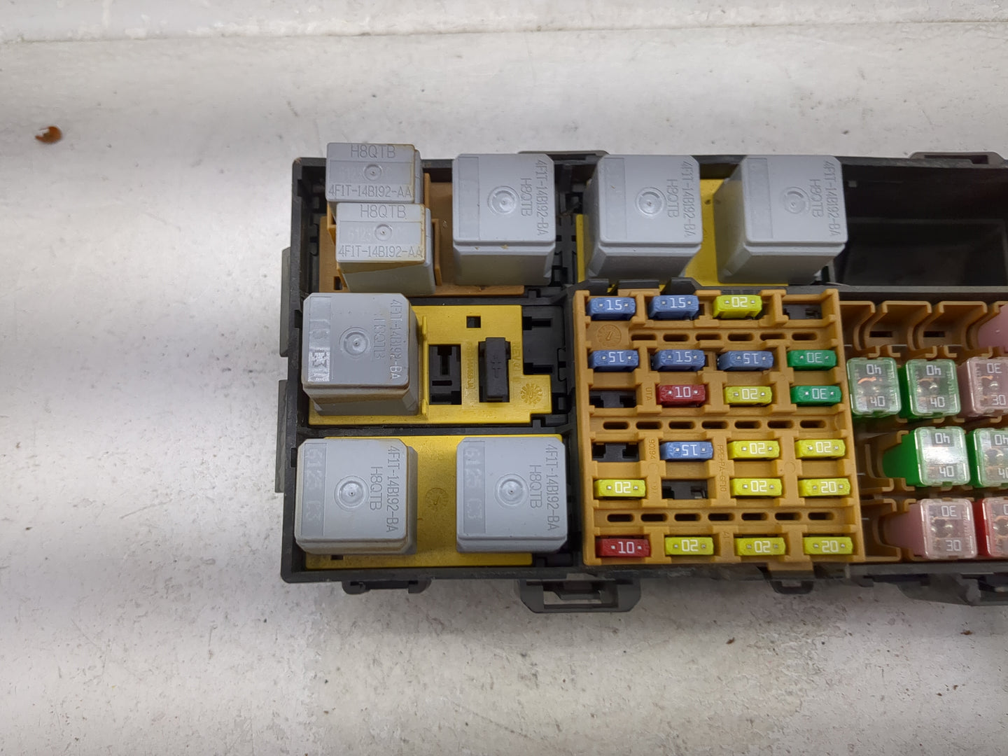 2007 Ford Explorer Fusebox Fuse Box Panel Relay Module P/N:2L5T-14A075-AA 7L2T-14B476-AL Fits OEM Used Auto Parts - Oemuseda