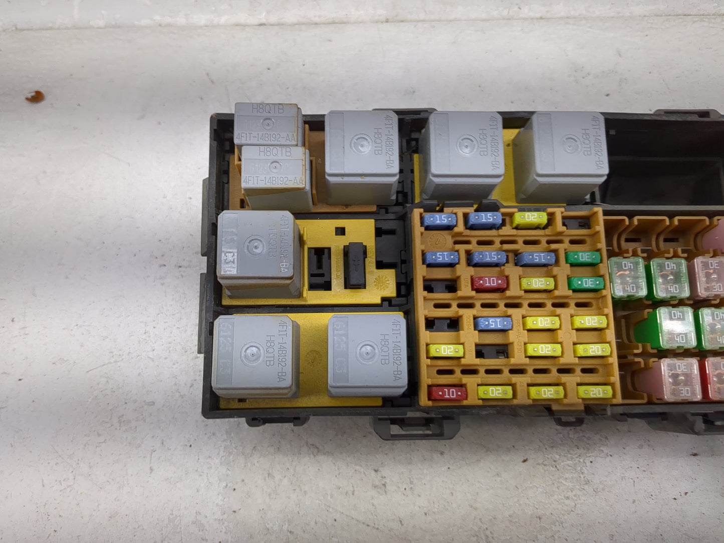 2007 Ford Explorer Fusebox Fuse Box Panel Relay Module P/N:2L5T-14A075-AA 7L2T-14B476-AL Fits OEM Used Auto Parts - Oemuseda