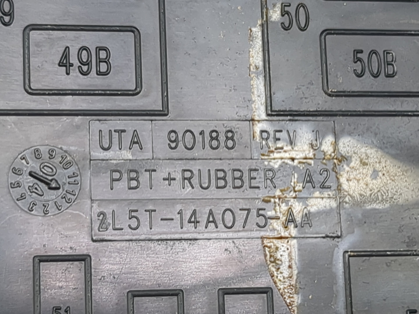 2007 Ford Explorer Fusebox Fuse Box Panel Relay Module P/N:2L5T-14A075-AA 7L2T-14B476-AL Fits OEM Used Auto Parts - Oemuseda