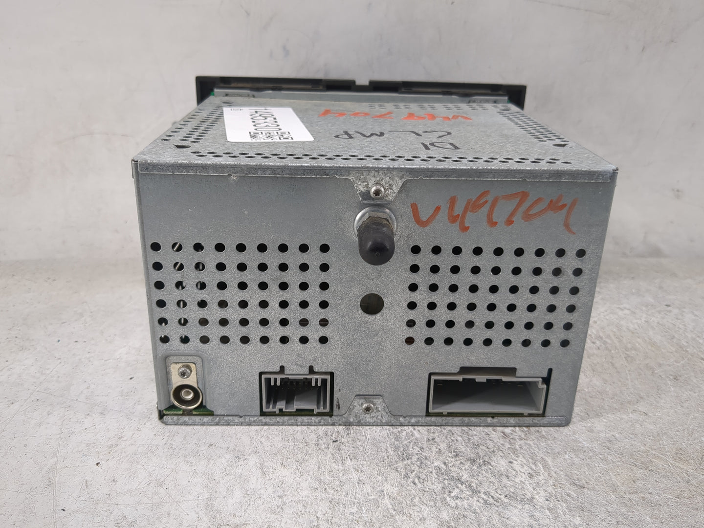 2006 Ford Explorer Radio AM FM Cd Player Receiver Replacement P/N:6L2T-18C869-AG Fits OEM Used Auto Parts - Oemusedautoparts