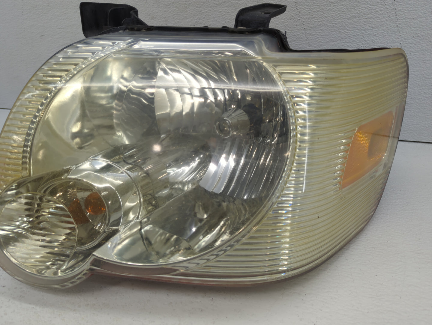 2006-2010 Ford Explorer Driver Left Oem Head Light Headlight Lamp - Oemusedautoparts1.com