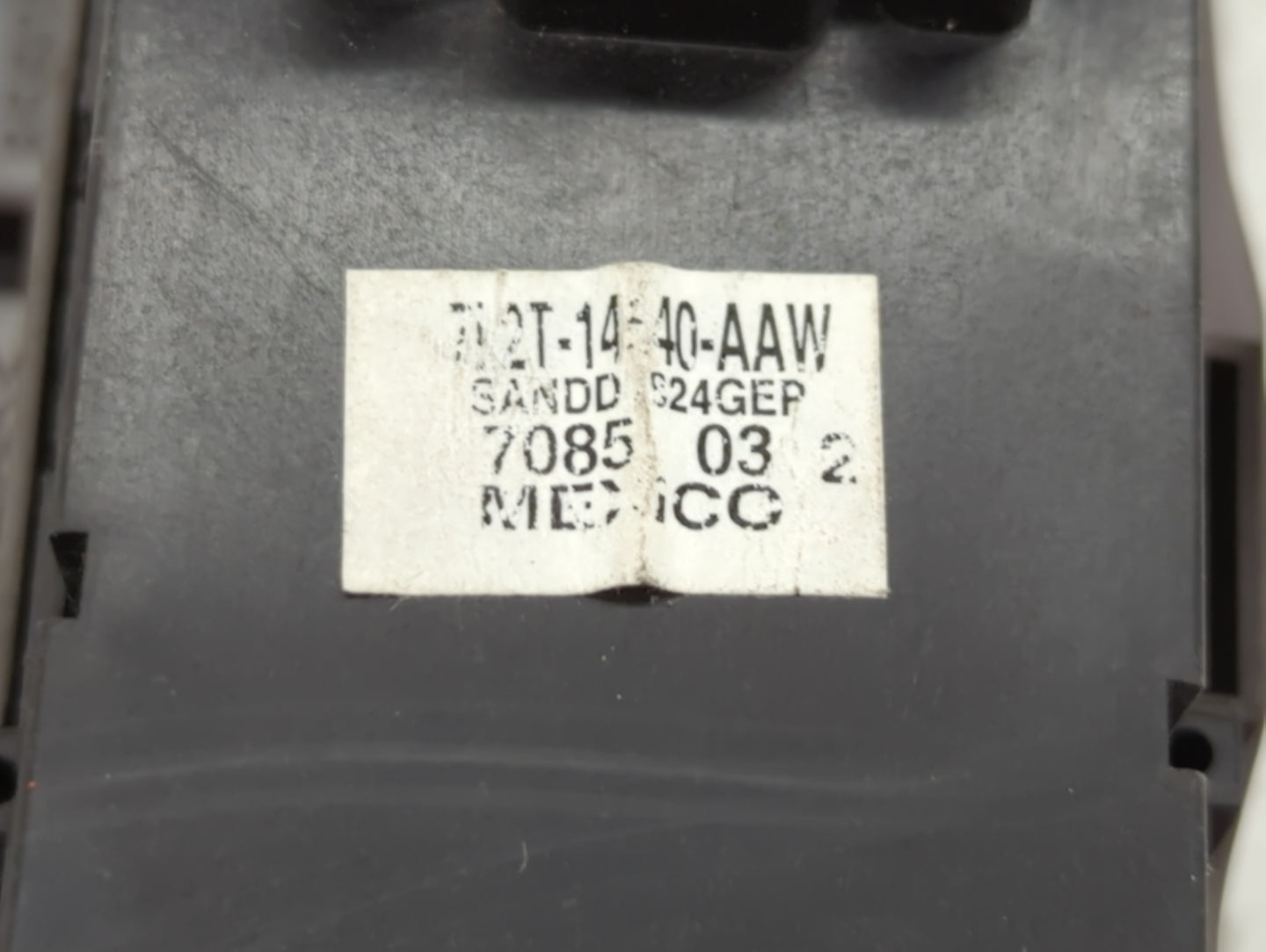 2006-2007 Ford Explorer Master Power Window Switch Replacement Driver Side Left P/N:7L2T-14961-AAW Fits OEM Used Auto Parts 