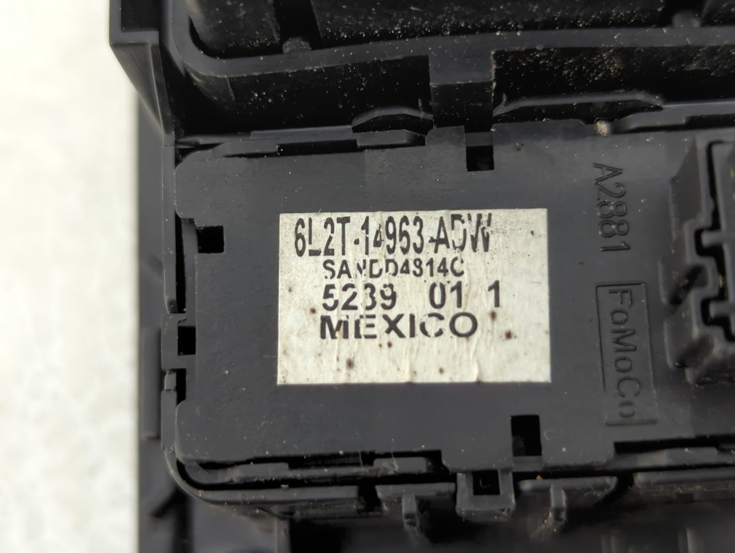 2006-2007 Ford Explorer Master Power Window Switch Replacement Driver Side Left P/N:6L2T-14963-ADW Fits OEM Used Auto Parts 