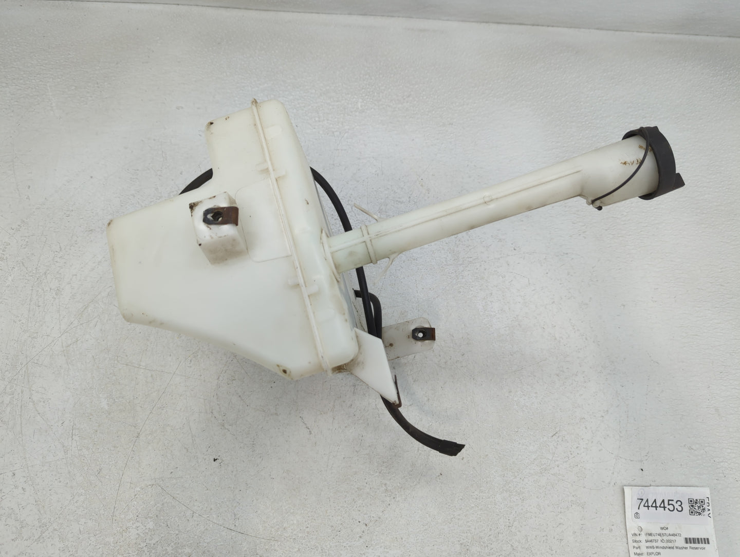 2002-2010 Ford Explorer Windshield Washer Fluid Reservoir Bottle Oem - Oemusedautoparts1.com