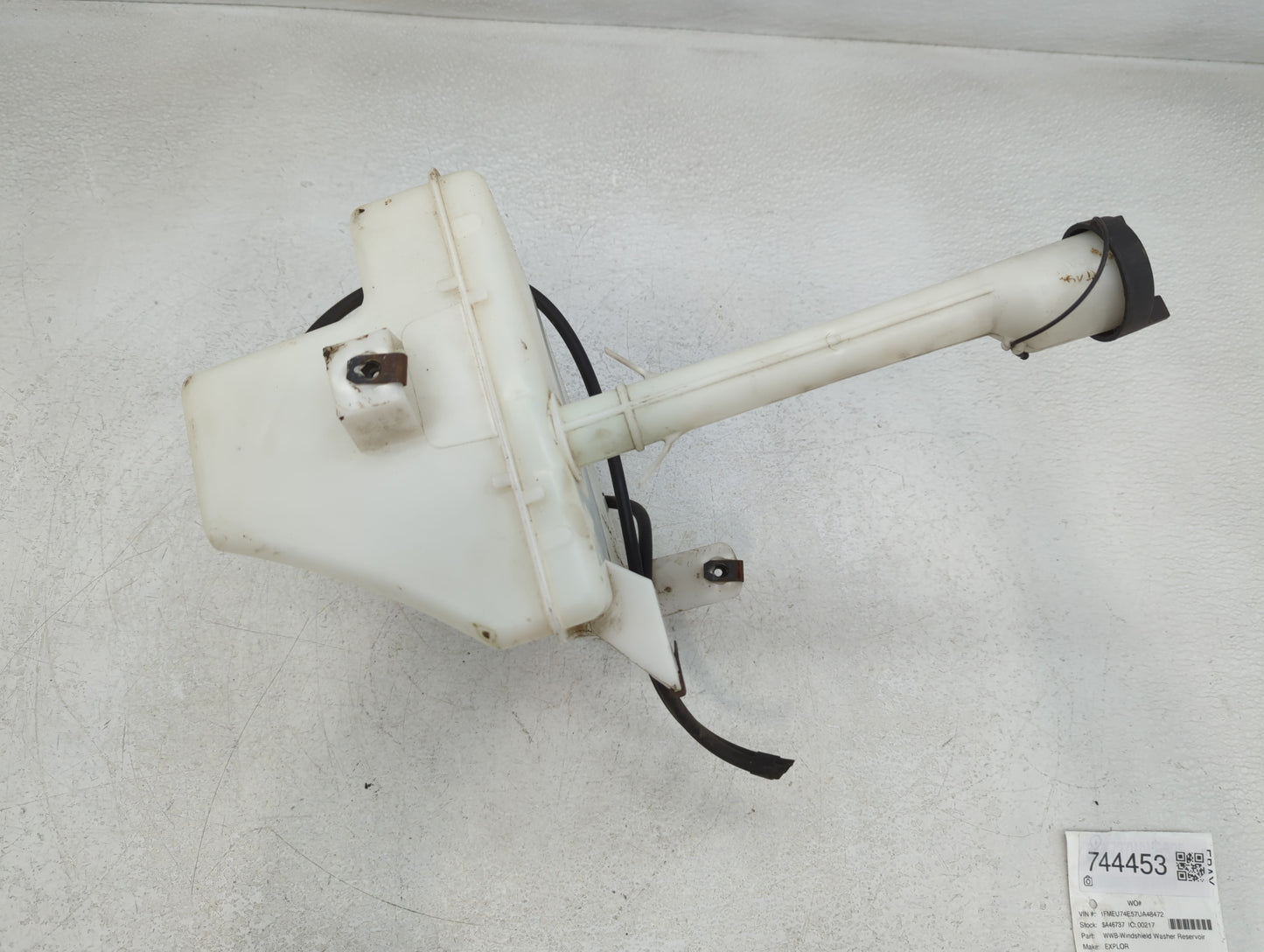 2002-2010 Ford Explorer Windshield Washer Fluid Reservoir Bottle Oem - Oemusedautoparts1.com