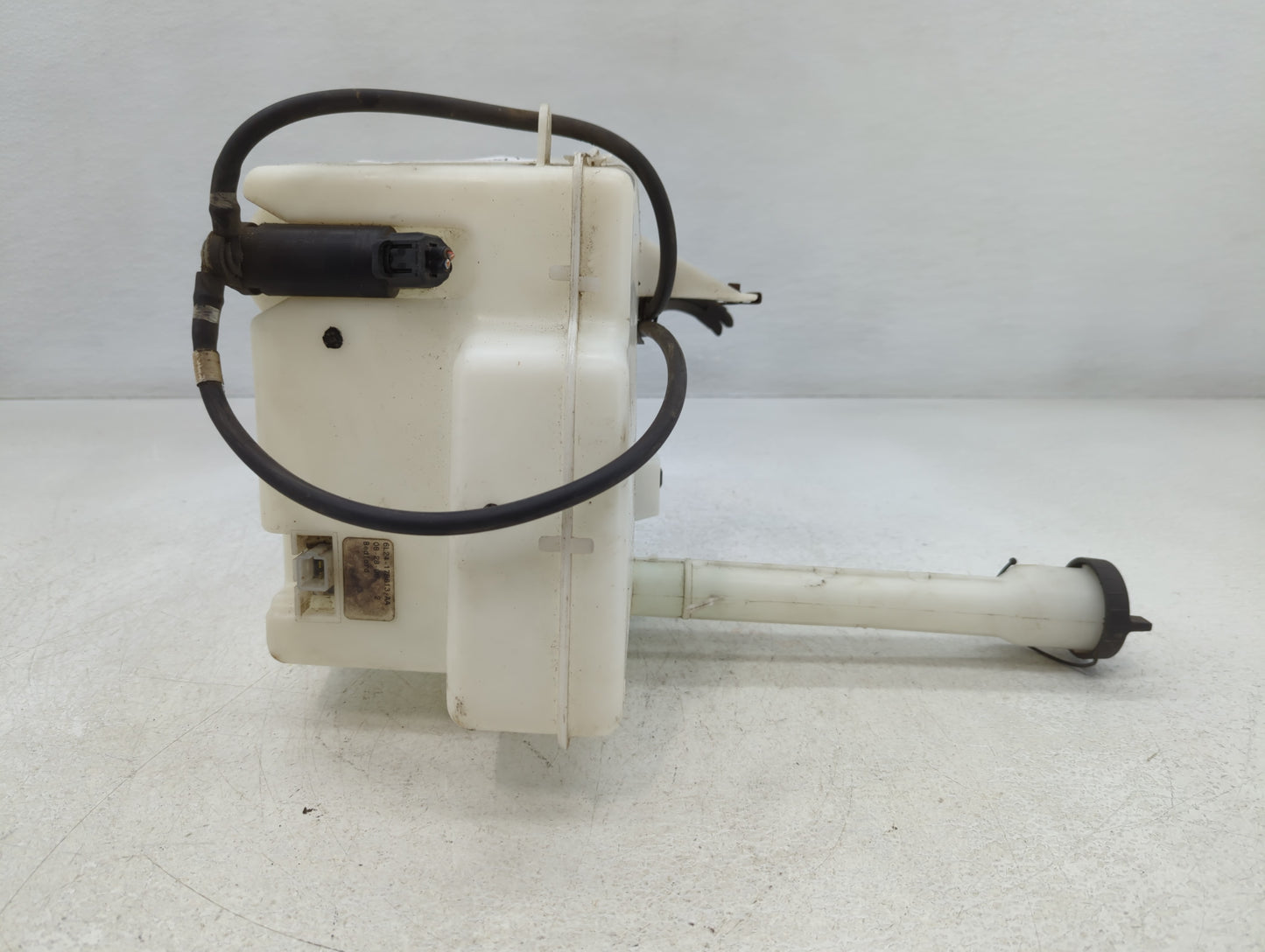 2002-2010 Ford Explorer Windshield Washer Fluid Reservoir Bottle Oem - Oemusedautoparts1.com