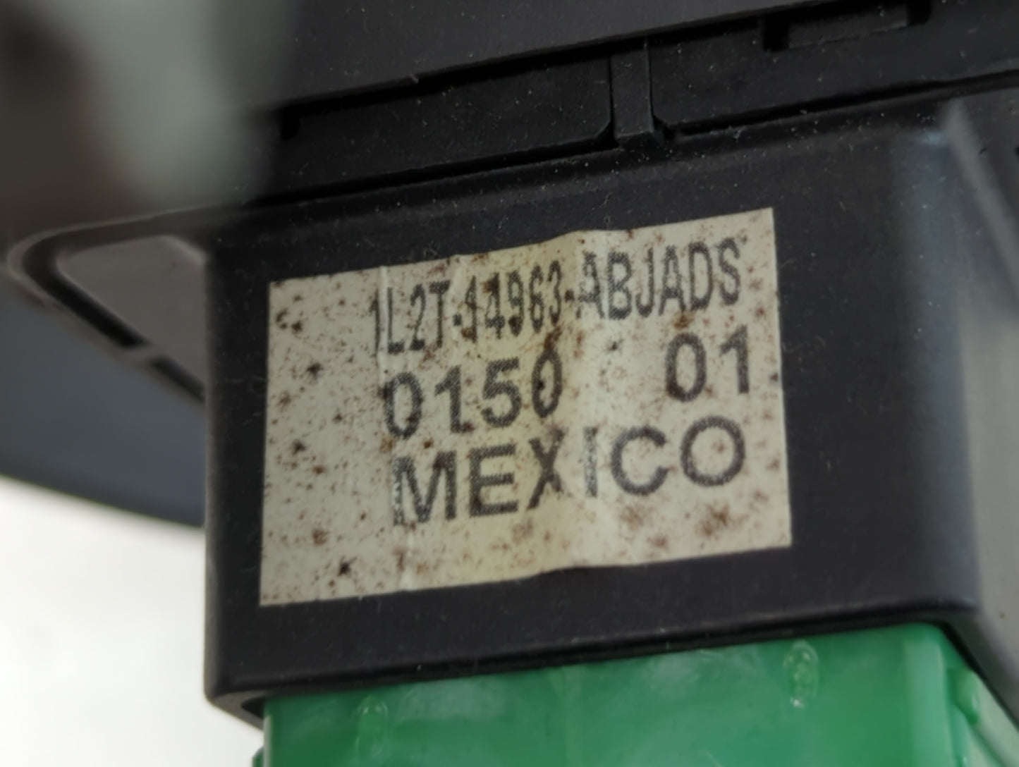 2007 Ford Explorer Passenger Right Power Window Switch - Oemusedautoparts1.com