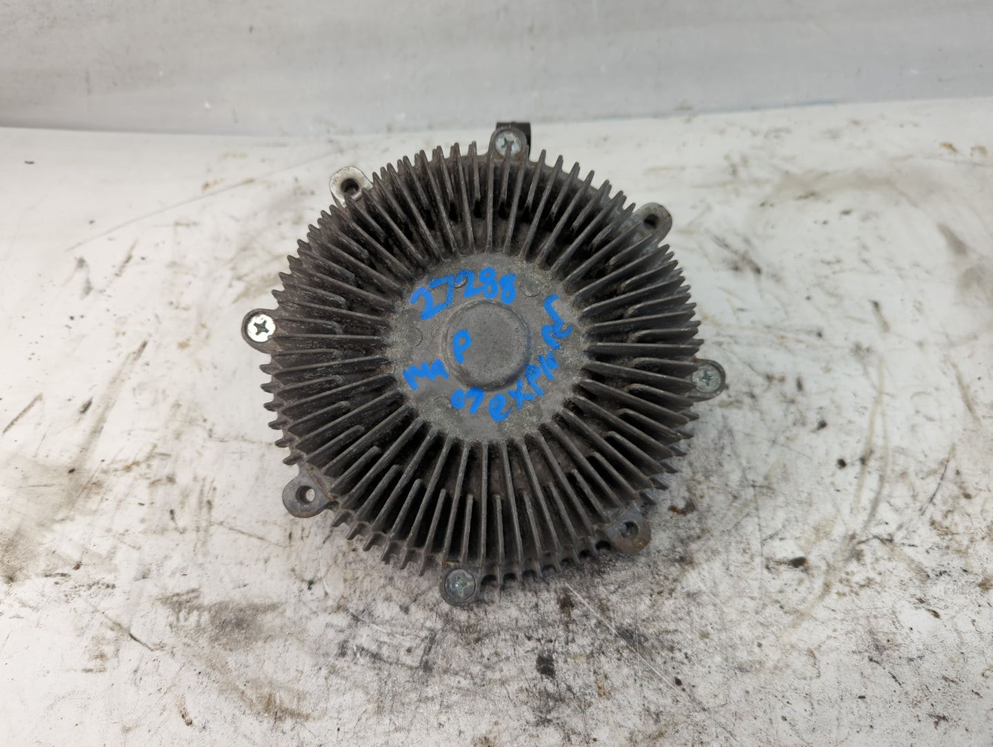 2006-2010 Ford Explorer Radiator Cooling Fan Clutch - Oemusedautoparts1.com