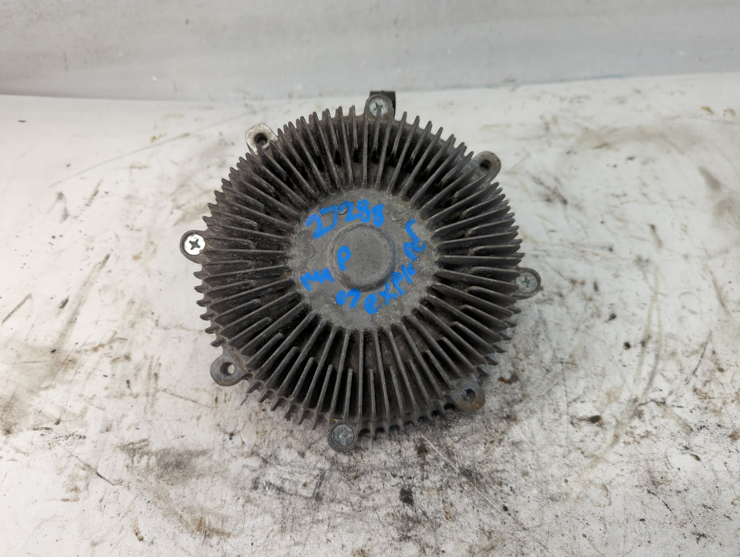 2006-2010 Ford Explorer Radiator Cooling Fan Clutch - Oemusedautoparts1.com