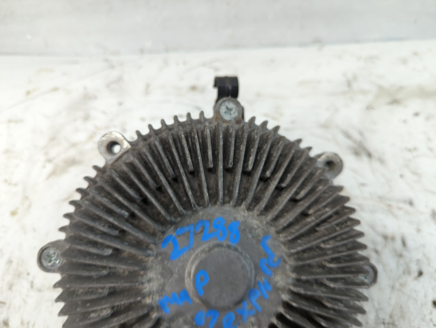 2006-2010 Ford Explorer Radiator Cooling Fan Clutch - Oemusedautoparts1.com