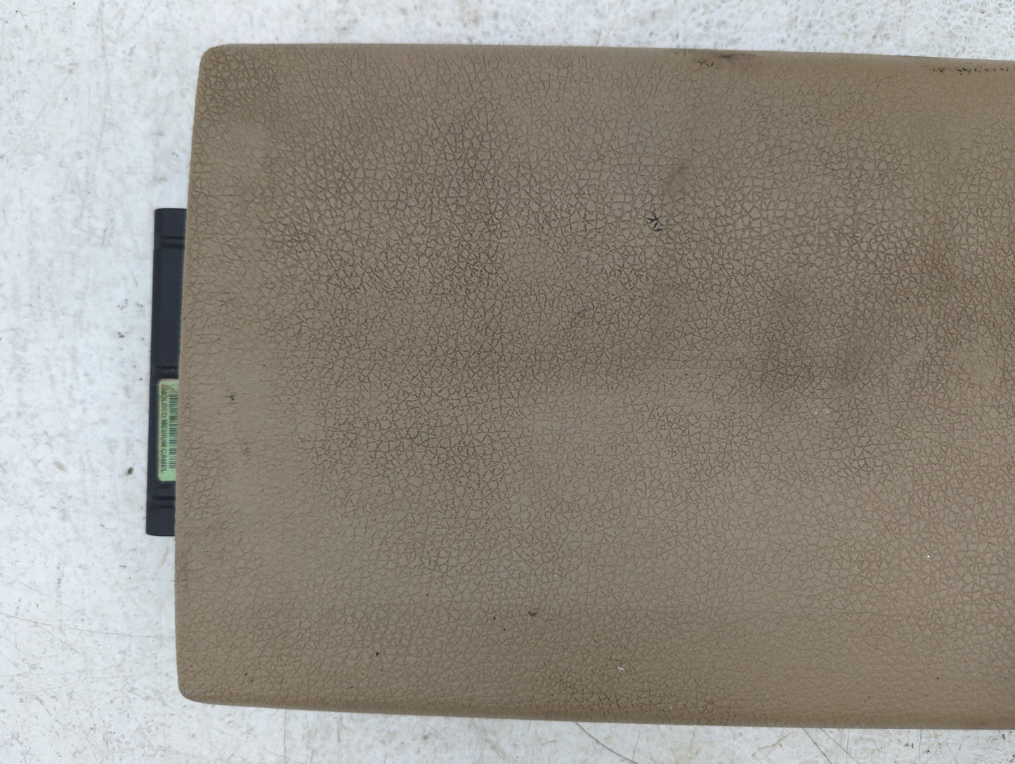 2007 Ford Explorer Center Console Armrest Cover Lid Fits OEM Used Auto Parts - Oemusedautoparts1.com