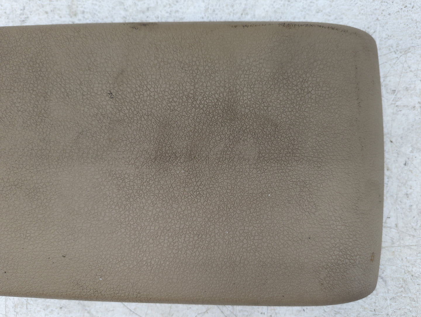2007 Ford Explorer Center Console Armrest Cover Lid Fits OEM Used Auto Parts - Oemusedautoparts1.com