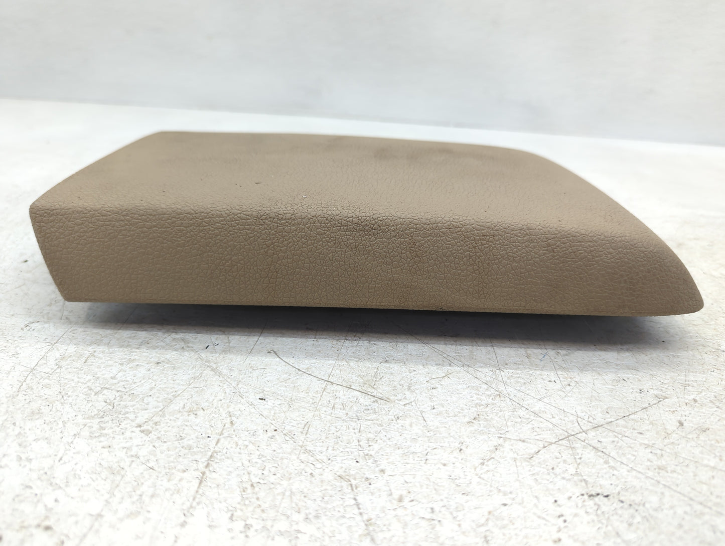 2007 Ford Explorer Center Console Armrest Cover Lid Fits OEM Used Auto Parts - Oemusedautoparts1.com
