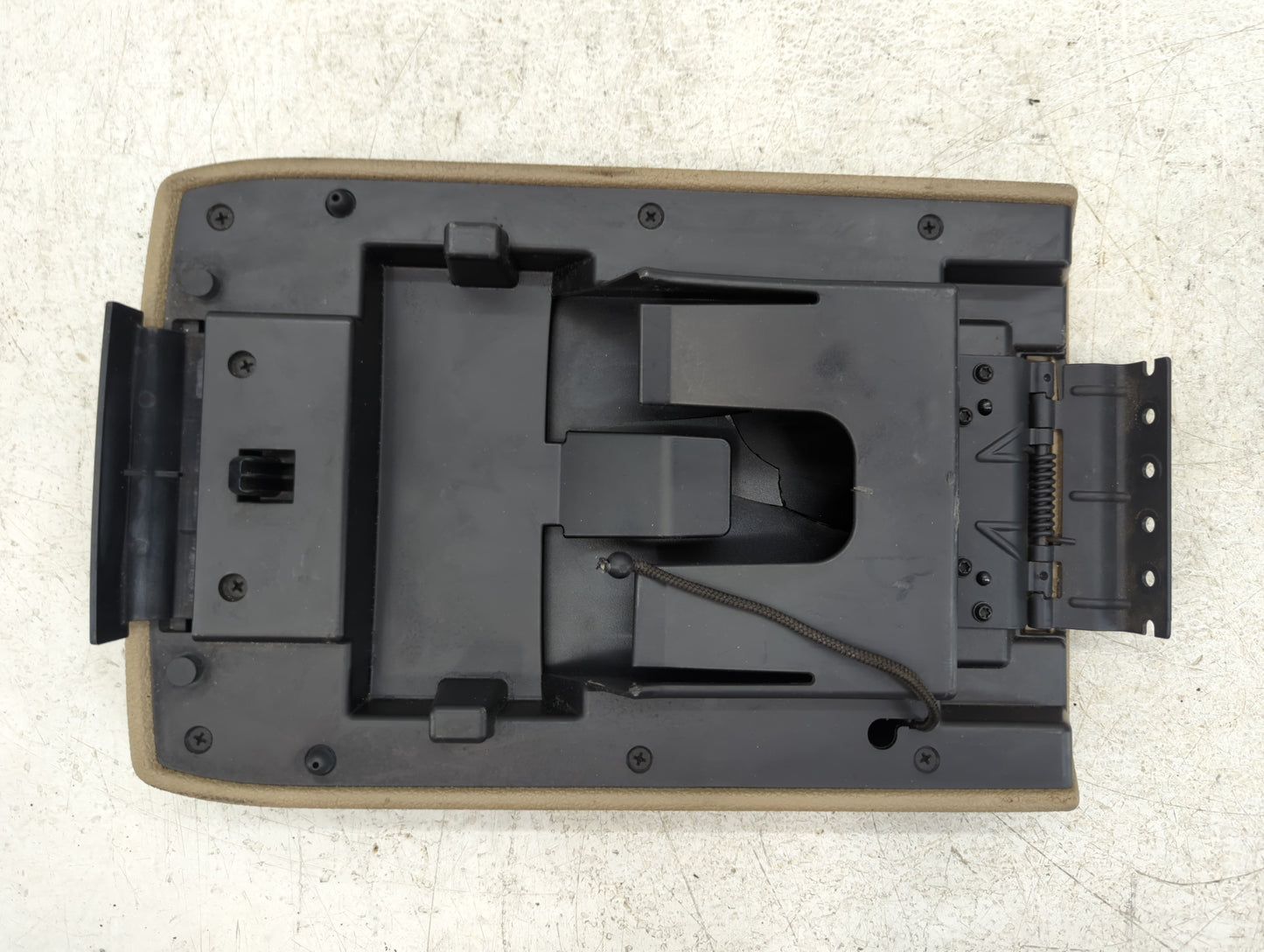 2007 Ford Explorer Center Console Armrest Cover Lid Fits OEM Used Auto Parts - Oemusedautoparts1.com