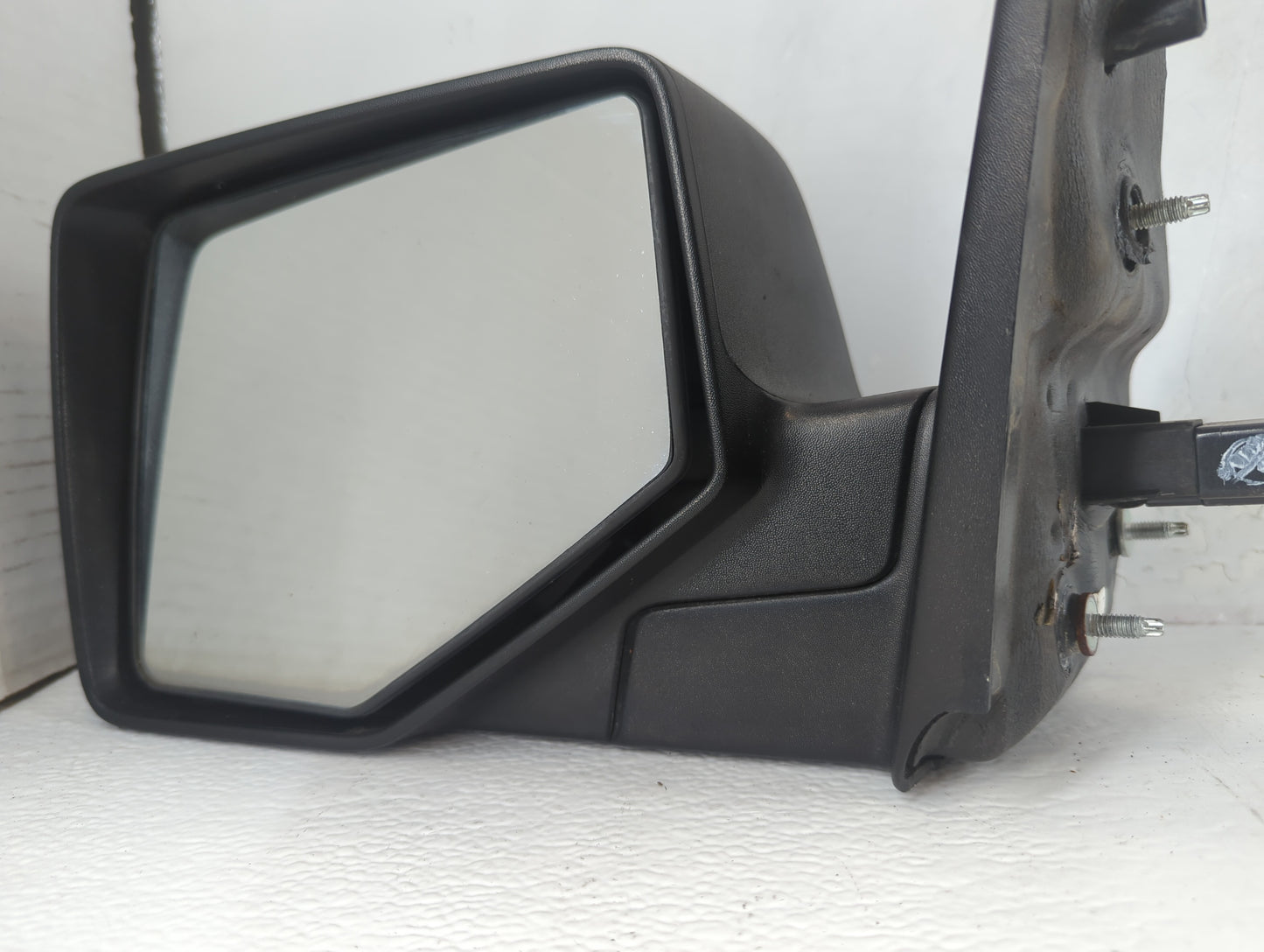2007 Ford Explorer Passenger Right Side View Manual Door Mirror Black - Oemusedautoparts1.com