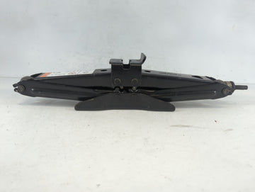 2007 Ford Explorer Spare Scissor Car Jack - Oemusedautoparts1.com