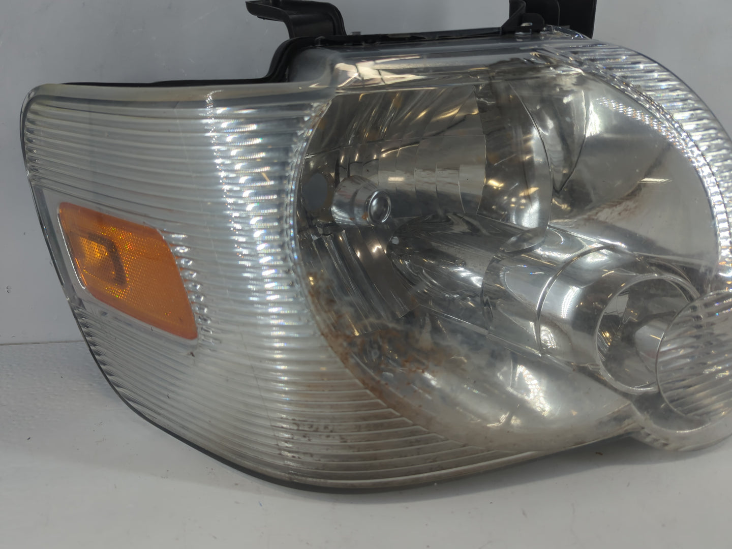 2006-2007 Ford Explorer Passenger Right Oem Front Light Lamp - Oemusedautoparts1.com