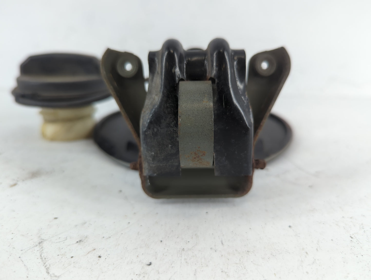 2007 Ford Explorer Fuel Tank Door Lid Gas Tank Black - Oemusedautoparts1.com