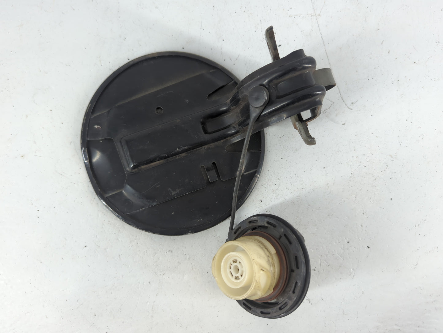 2007 Ford Explorer Fuel Tank Door Lid Gas Tank Black - Oemusedautoparts1.com