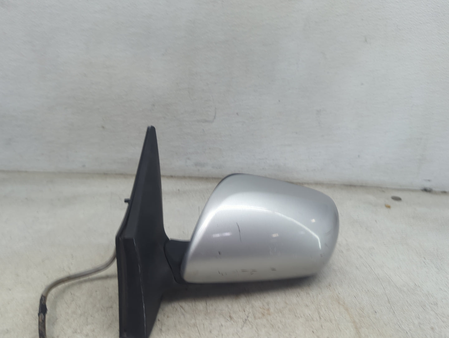 2007 Ford Explorer Sport Trac Driver Side View Mirror - Left Door Mirror OEM Used - Oemusedautoparts1.com