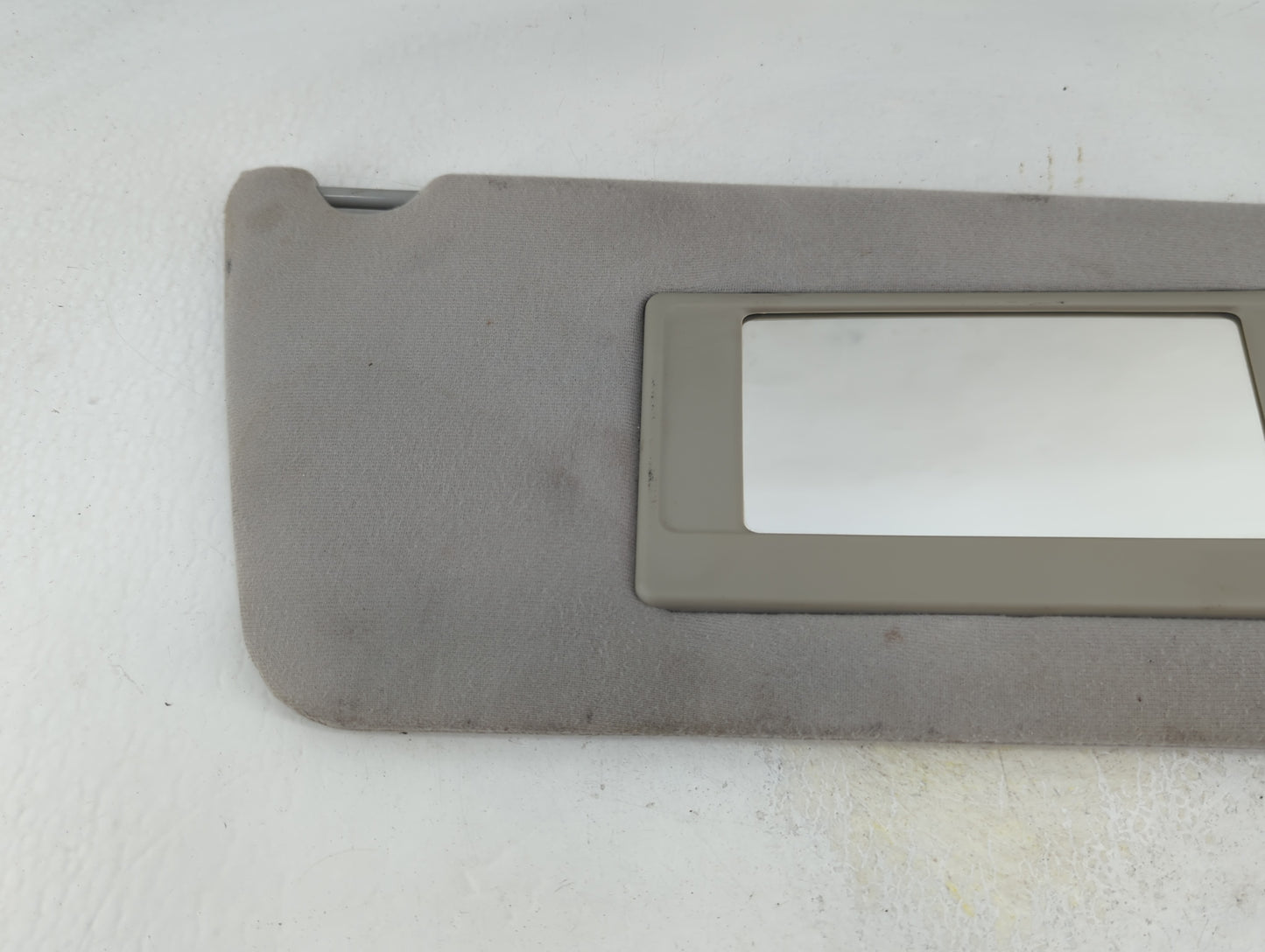 2004-2008 Ford F-150 Sun Visor Shade Replacement Passenger Right Mirror Fits Fits 2004 2005 2006 2007 2008 OEM Used Auto Par