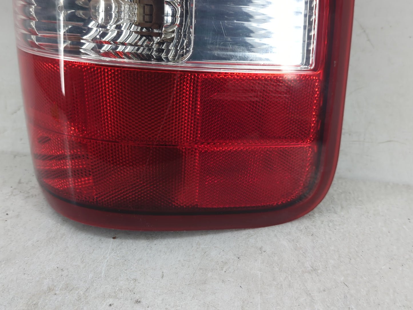 2004-2008 Ford F-150 Tail Light Assembly Passenger Right OEM Fits Fits 2004 2005 2006 2007 2008 OEM Used Auto Parts - Oemuse