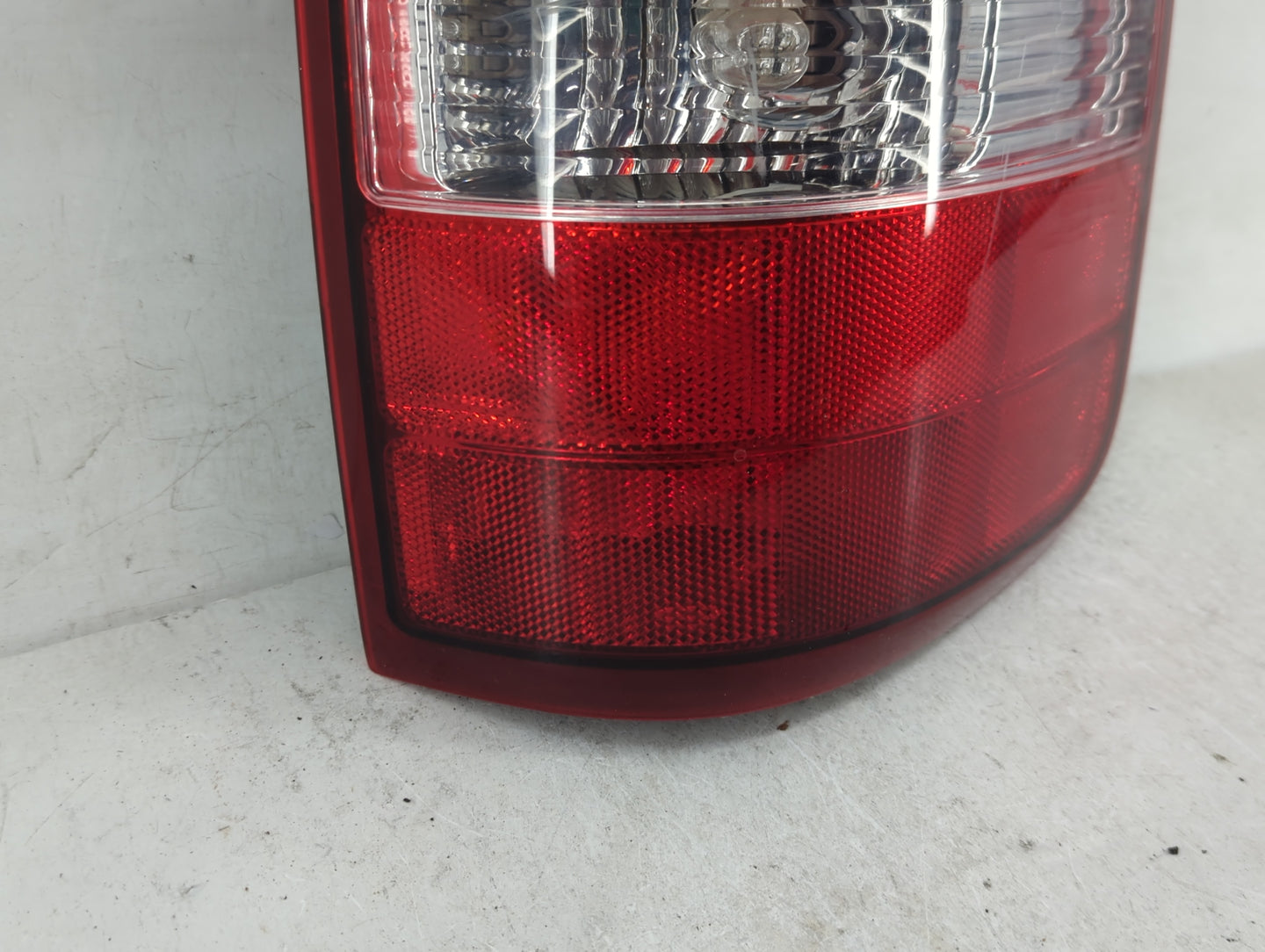 2004-2008 Ford F-150 Tail Light Assembly Passenger Right OEM Fits Fits 2004 2005 2006 2007 2008 OEM Used Auto Parts - Oemuse