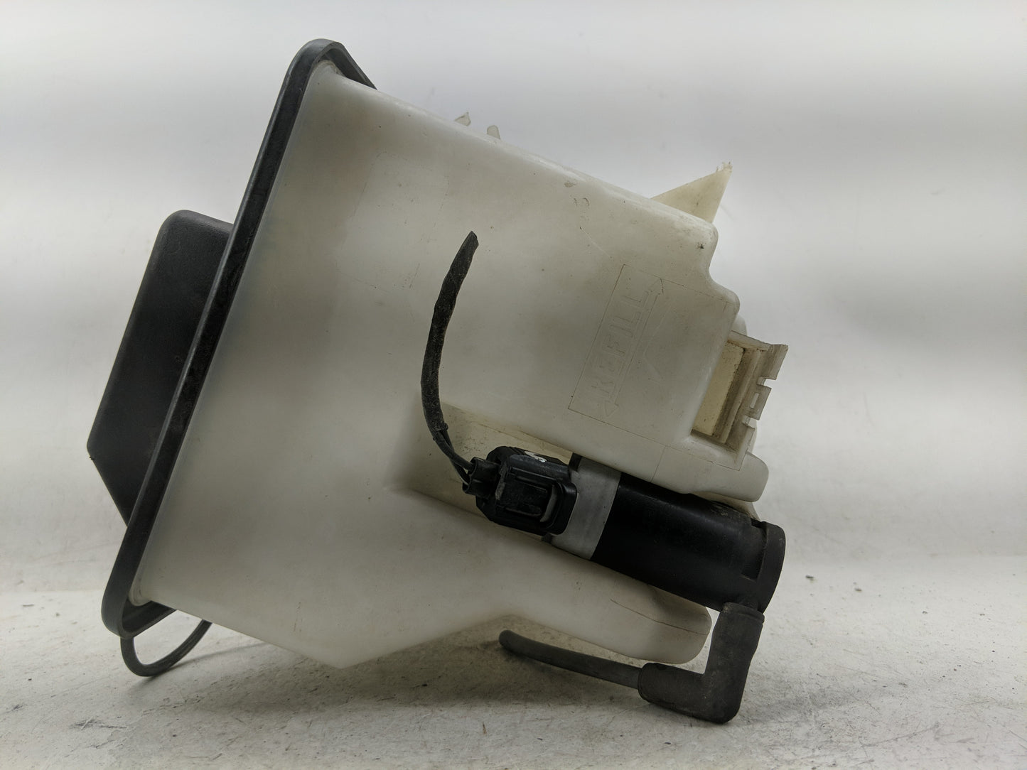 2007-2008 Ford F-150 Windshield Washer Fluid Reservoir Bottle Oem - Oemusedautoparts1.com