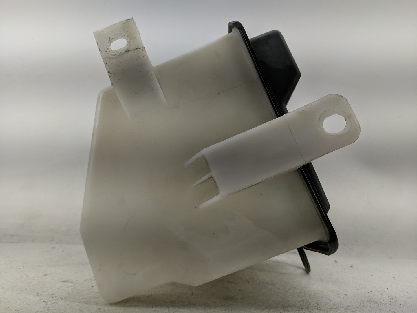 2007-2008 Ford F-150 Windshield Washer Fluid Reservoir Bottle Oem - Oemusedautoparts1.com
