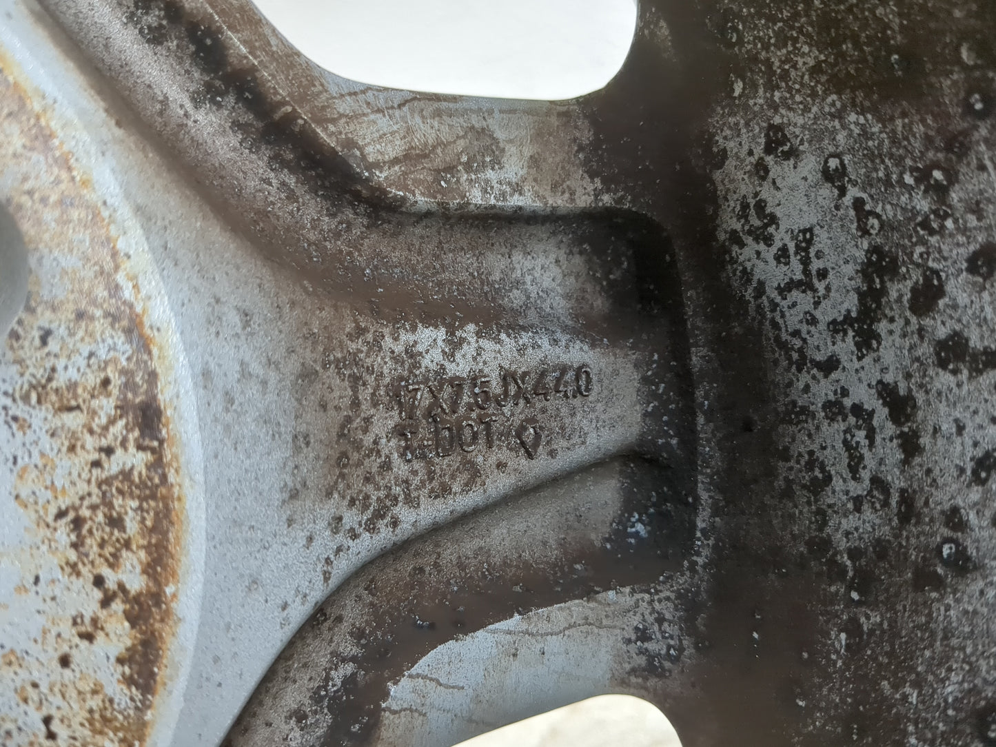 2004-2008 Ford F-150 Oem Wheel Rim 1264575 - Oemusedautoparts1.com