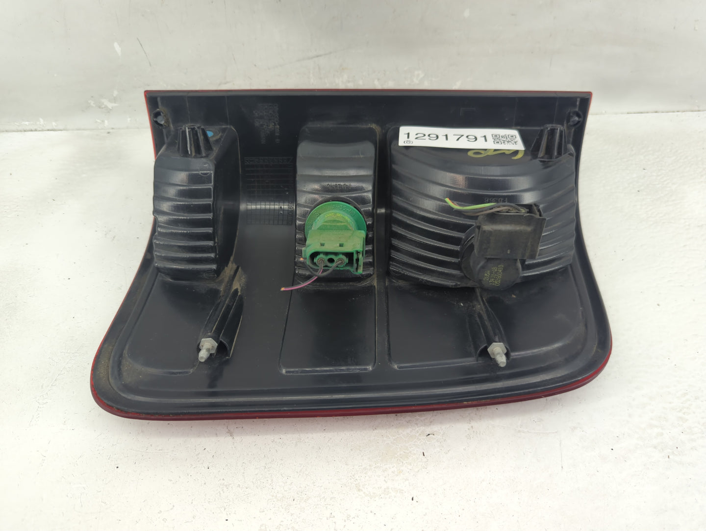 2004-2008 Ford F-150 Tail Light Assembly Driver Left OEM P/N:08-330-1919L-B Fits Fits 2004 2005 2006 2007 2008 OEM Used Auto