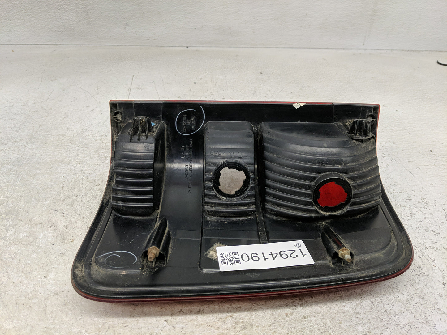 2004-2008 Ford F-150 Tail Light Assembly Driver Left OEM P/N:4L34-13B505-A Fits Fits 2004 2005 2006 2007 2008 OEM Used Auto 