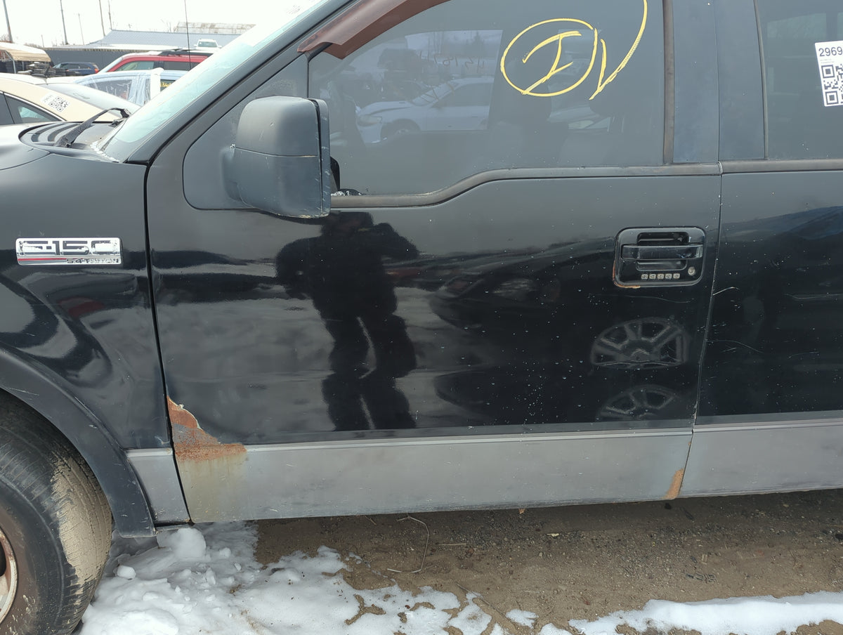 2005-2008 Ford F-150 Driver Front Door Oem 1357019 - Oemusedautoparts1.com