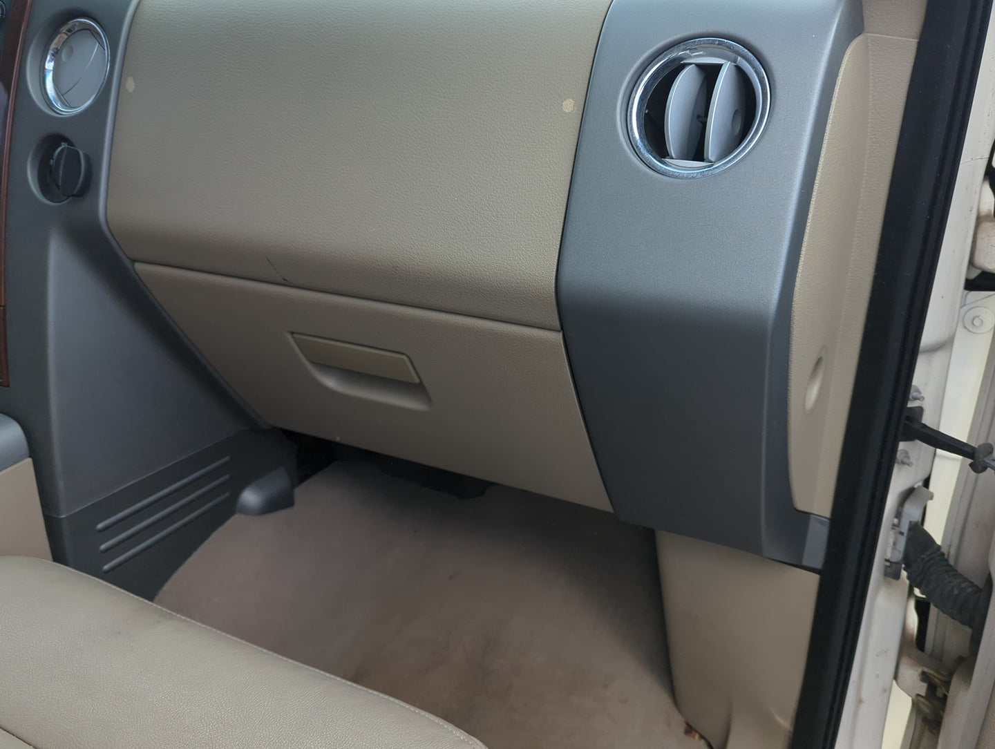 2007 Ford F-150 Passenger Glove Box Door Storage Compartment - Oemusedautoparts1.com