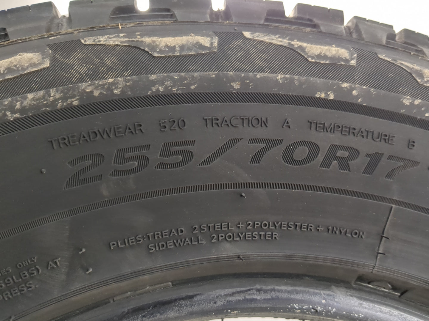 Used Tire 255/70R17 LAUFENN X FIT AT 112T - Tread Depth 10/32 - Oemusedautoparts1.com