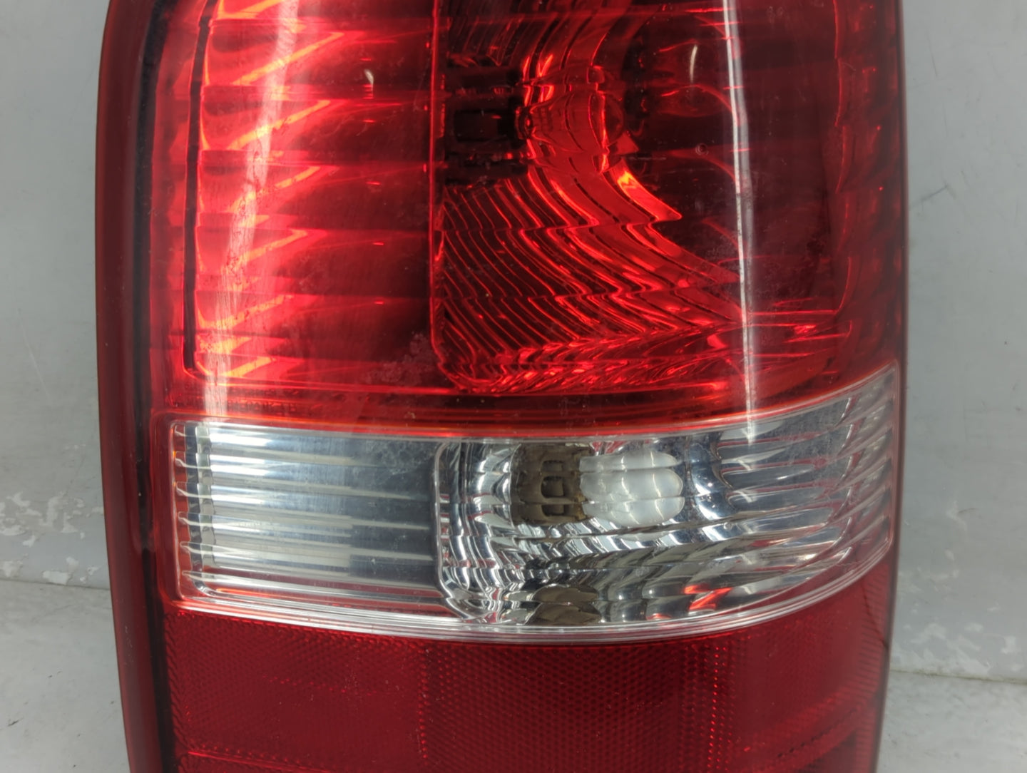 2004-2008 Ford F-150 Tail Light Assembly Driver Left OEM P/N:4L34-13B505-A Fits Fits 2004 2005 2006 2007 2008 OEM Used Auto 
