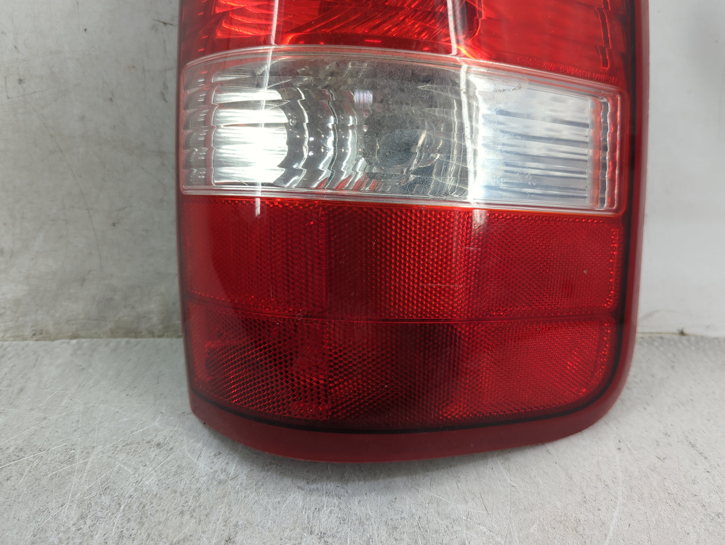 2004-2008 Ford F-150 Tail Light Assembly Passenger Right OEM Fits Fits 2004 2005 2006 2007 2008 OEM Used Auto Parts - Oemuse