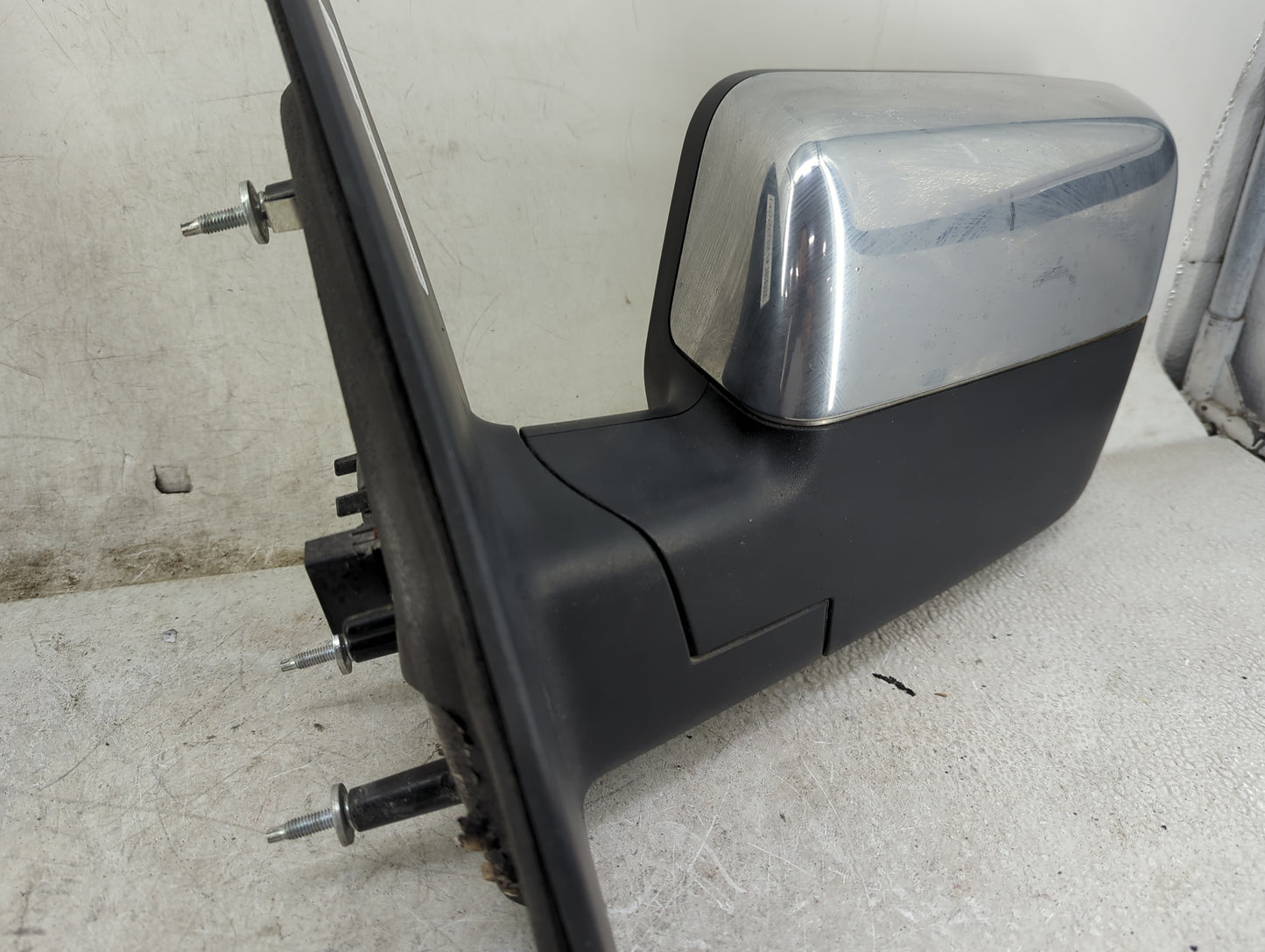 2007 Ford F-150 Driver Side View Mirror - Left Door Mirror OEM Used - Oemusedautoparts1.com