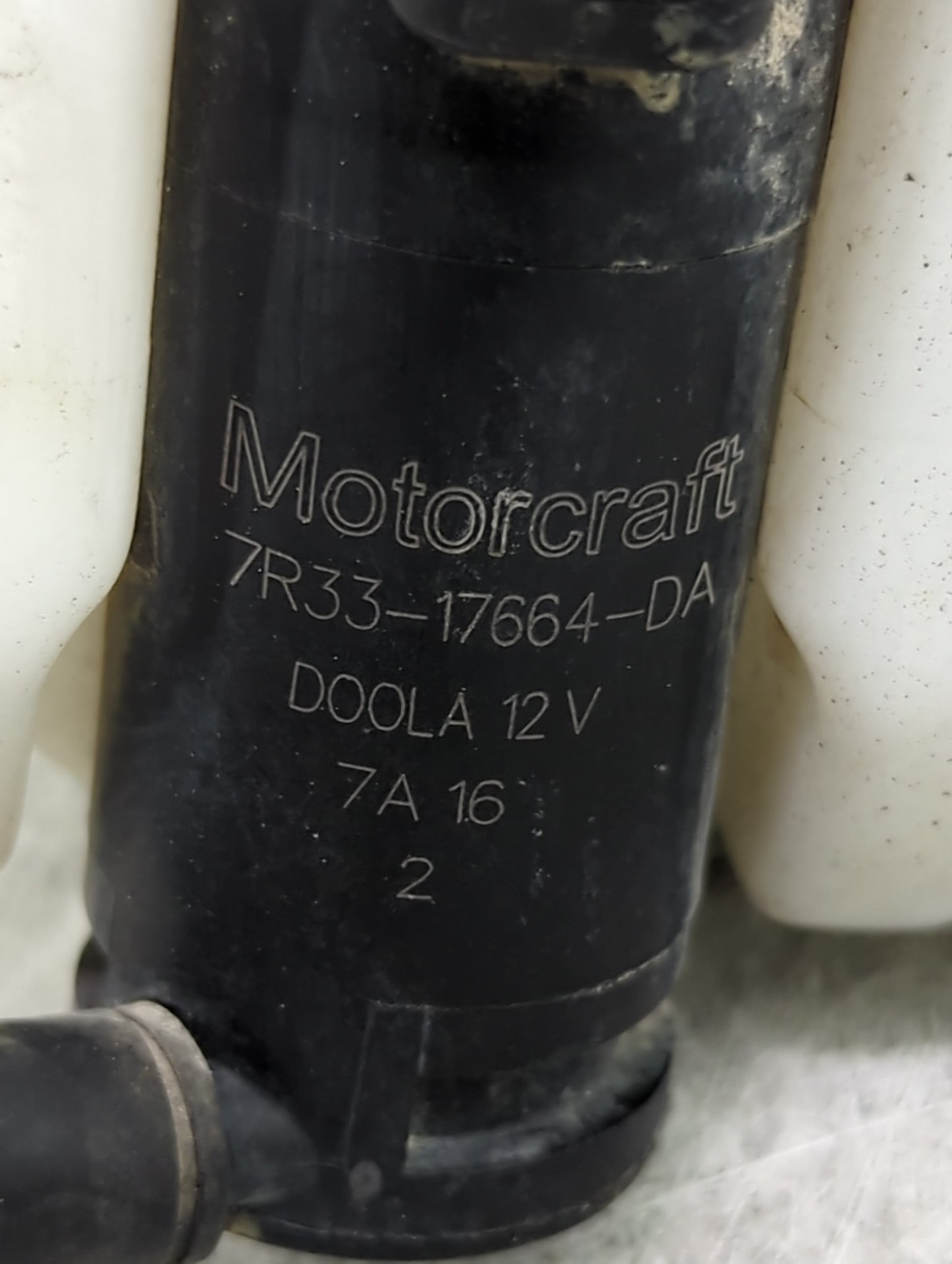 2007 Ford F-150 Radiator Coolant Overflow Expansion Tank Bottle - Oemusedautoparts1.com