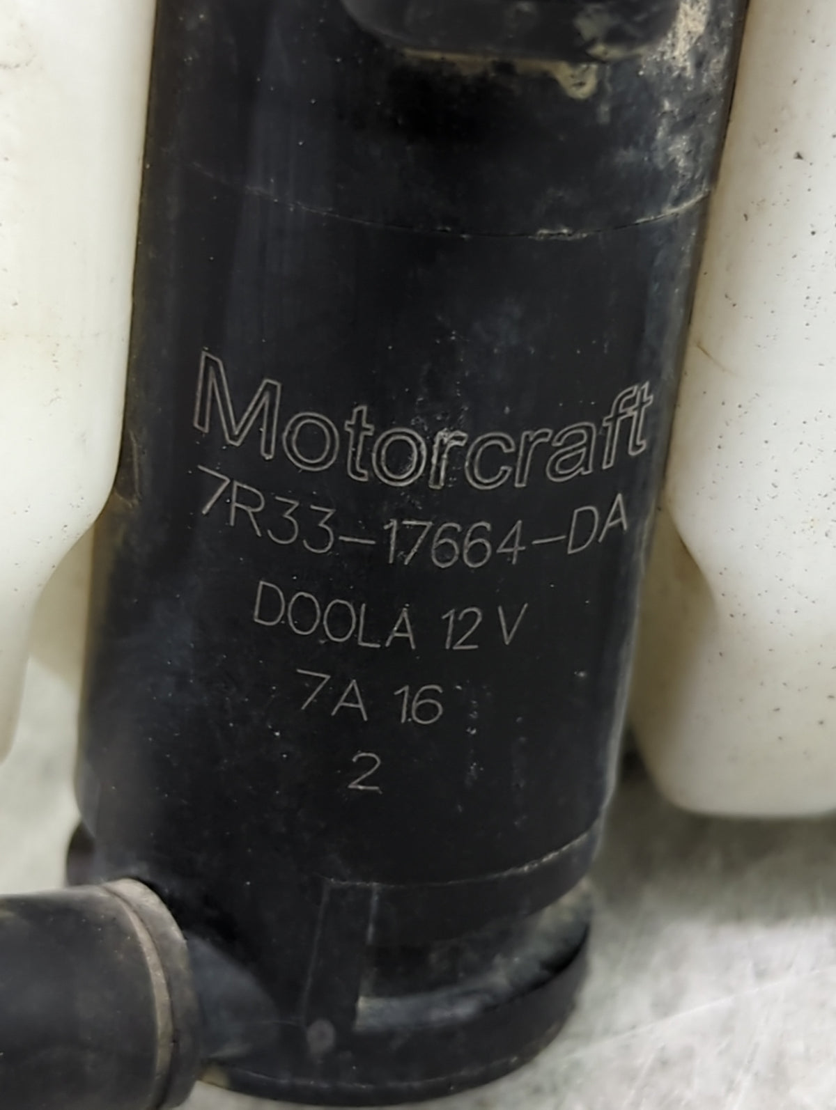 2007 Ford F-150 Radiator Coolant Overflow Expansion Tank Bottle - Oemusedautoparts1.com