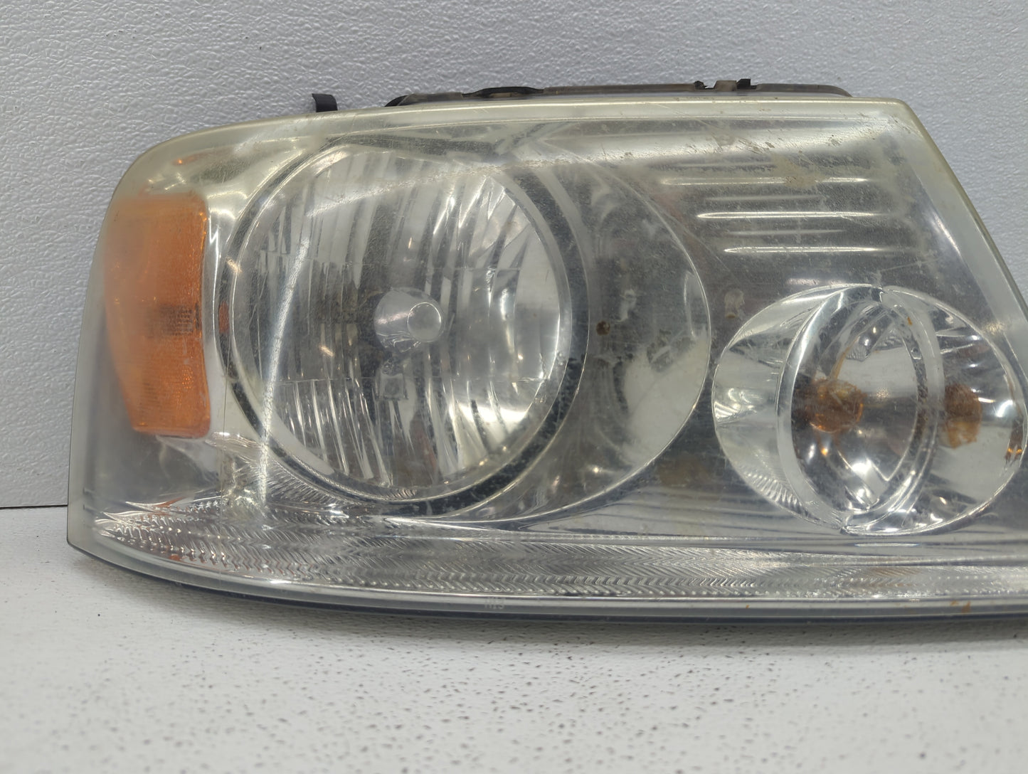 2004-2008 Ford F-150 Passenger Right Oem Head Light Headlight Lamp - Oemusedautoparts1.com