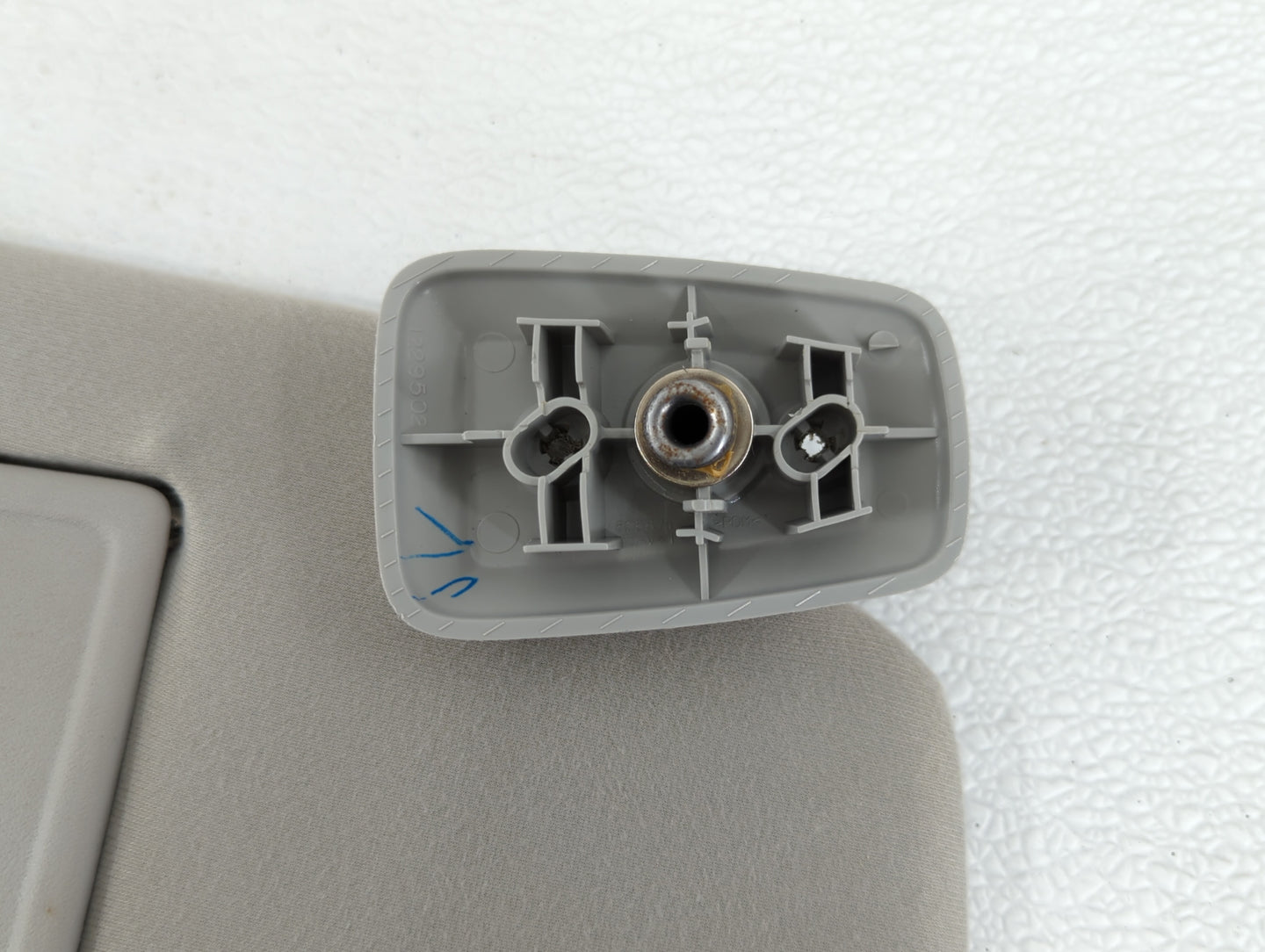 2004-2008 Ford F-150 Sun Visor Shade Replacement Passenger Right Mirror Fits Fits 2004 2005 2006 2007 2008 OEM Used Auto Par